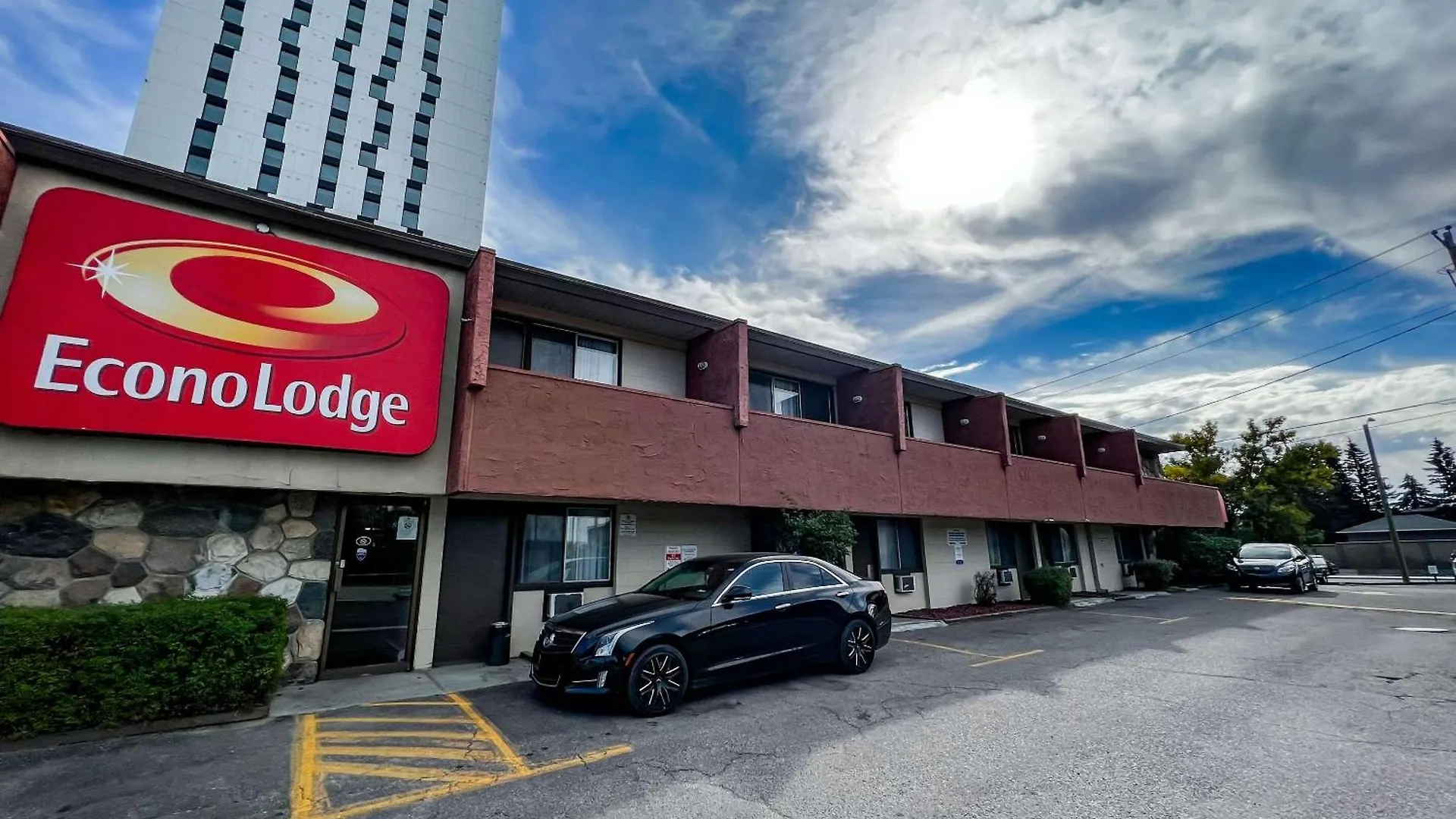 Econo Lodge Motel Village Calgary Canada