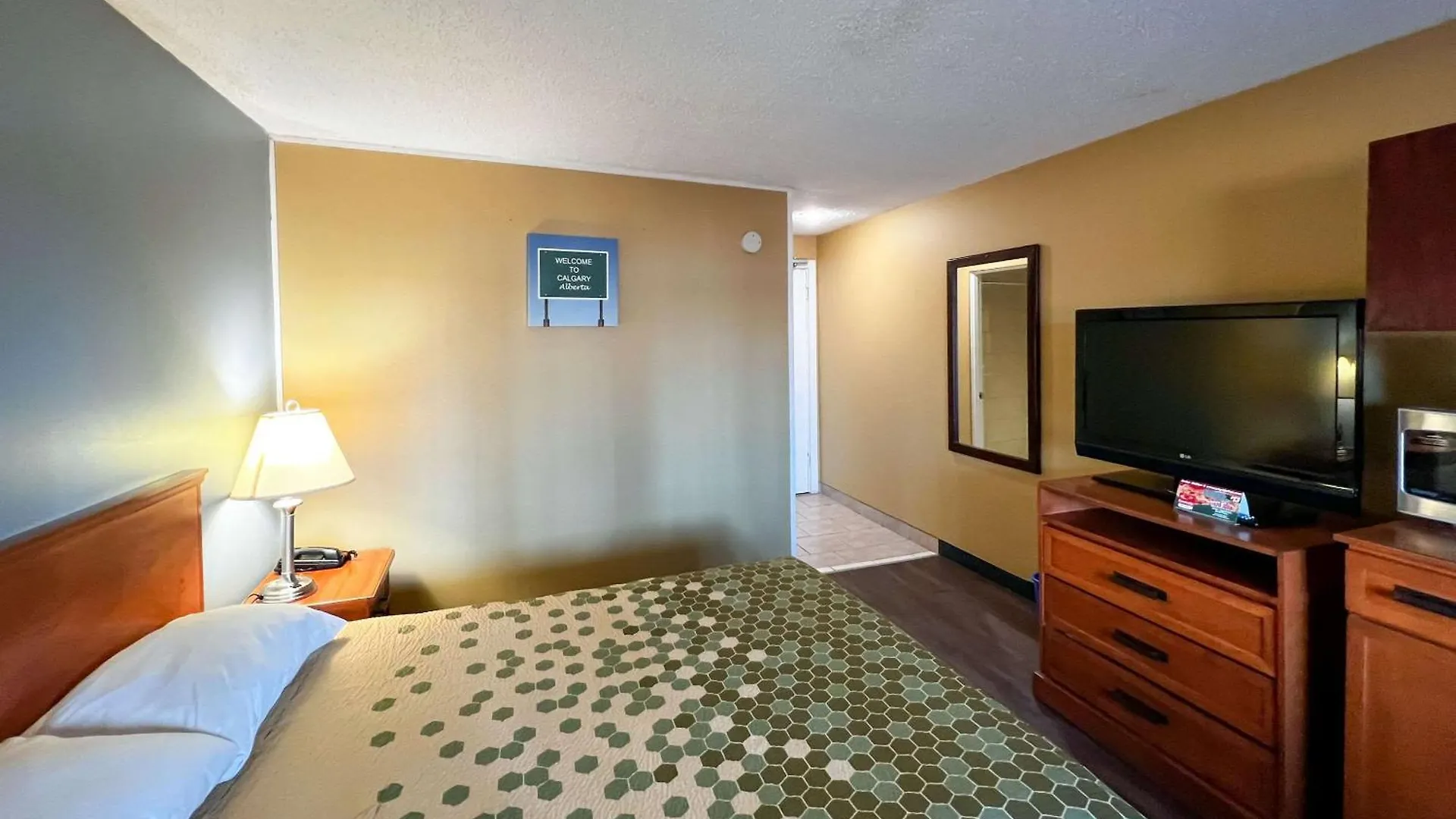 Econo Lodge Motel Village Calgary