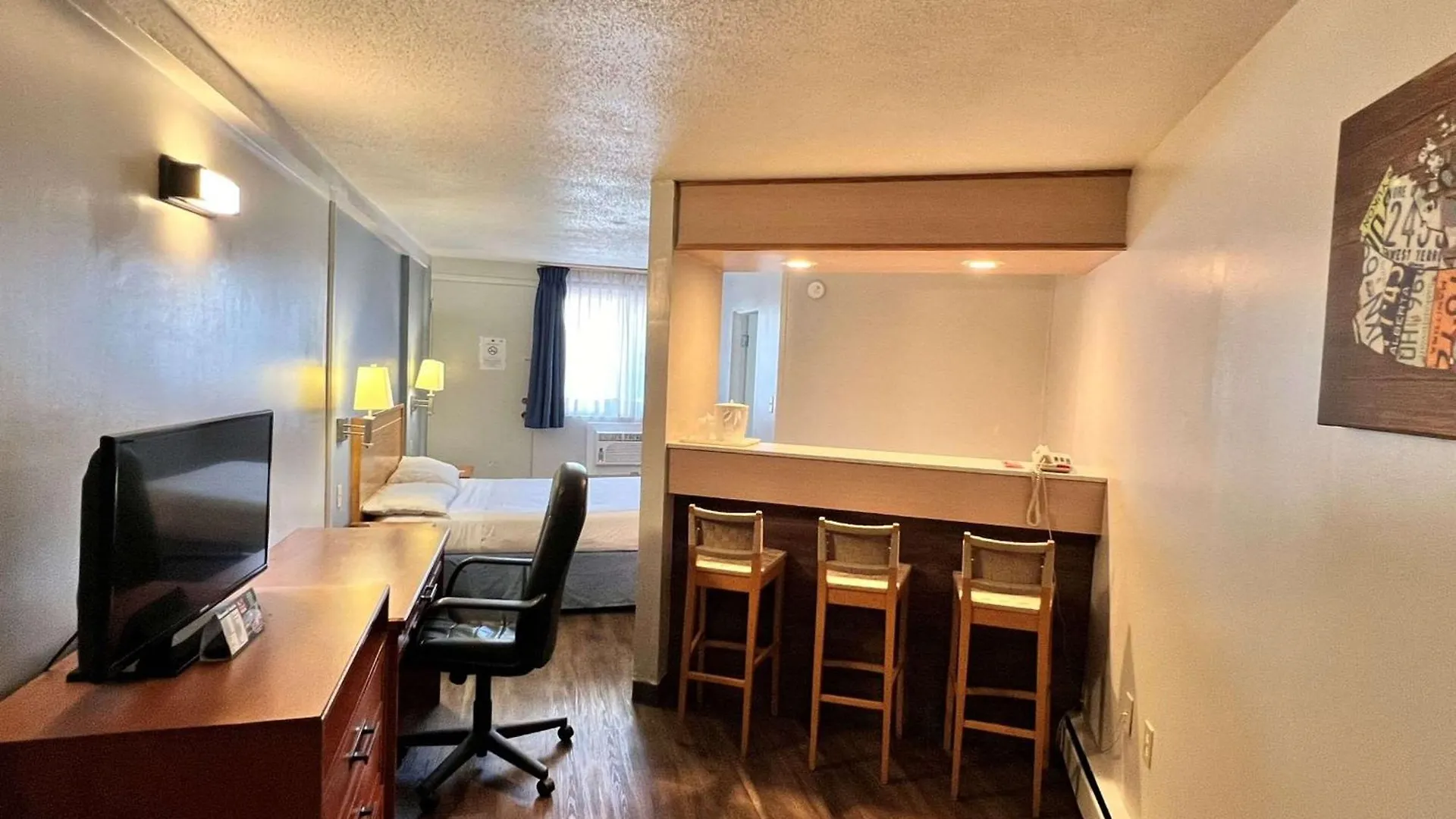 Econo Lodge Motel Village Calgary