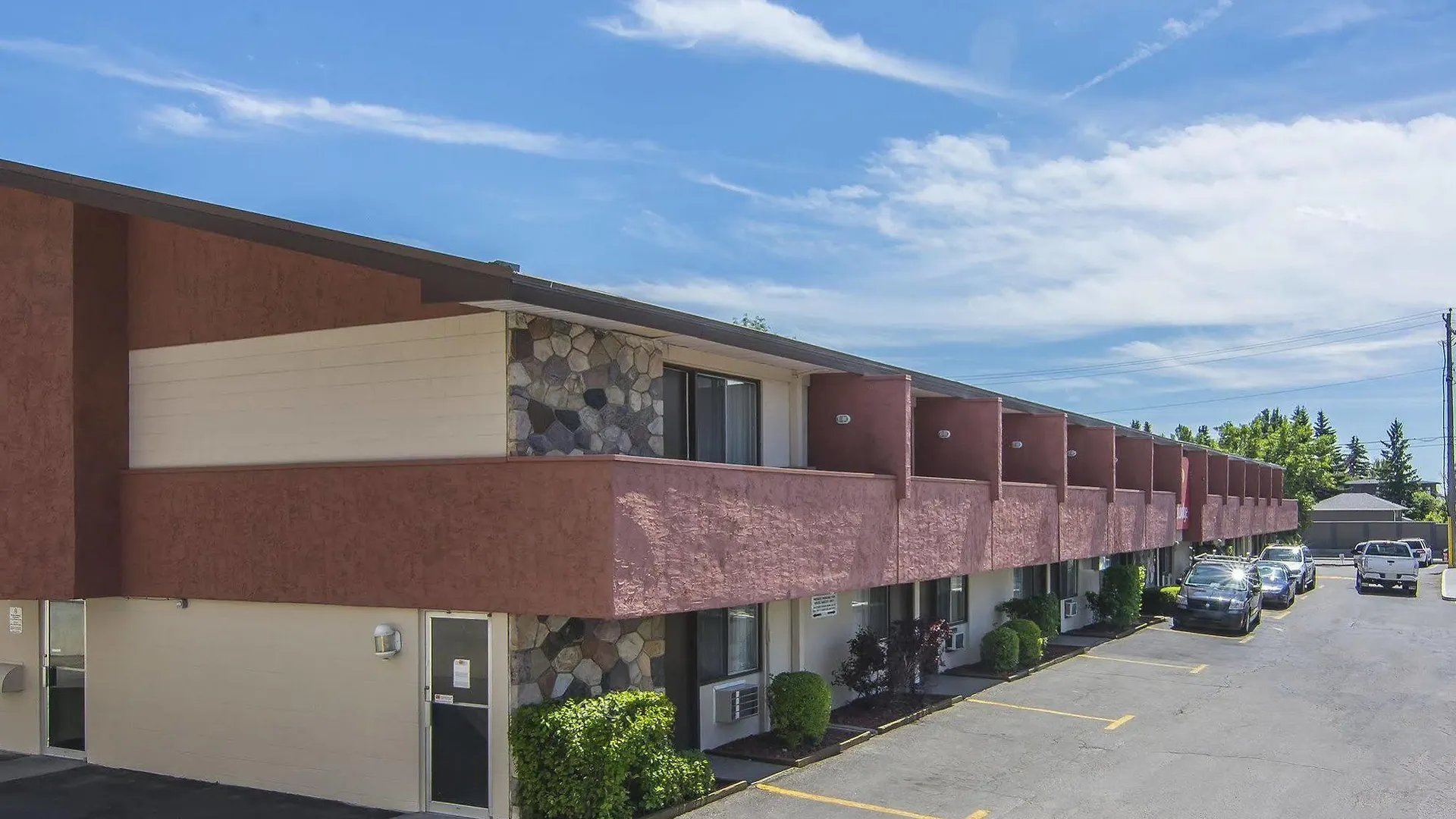 Econo Lodge Motel Village Calgary 0*,