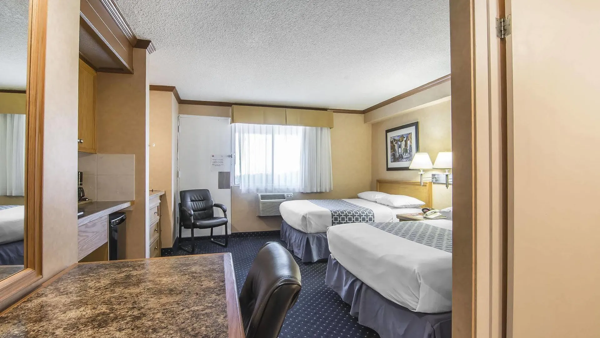 Econo Lodge Motel Village Calgary