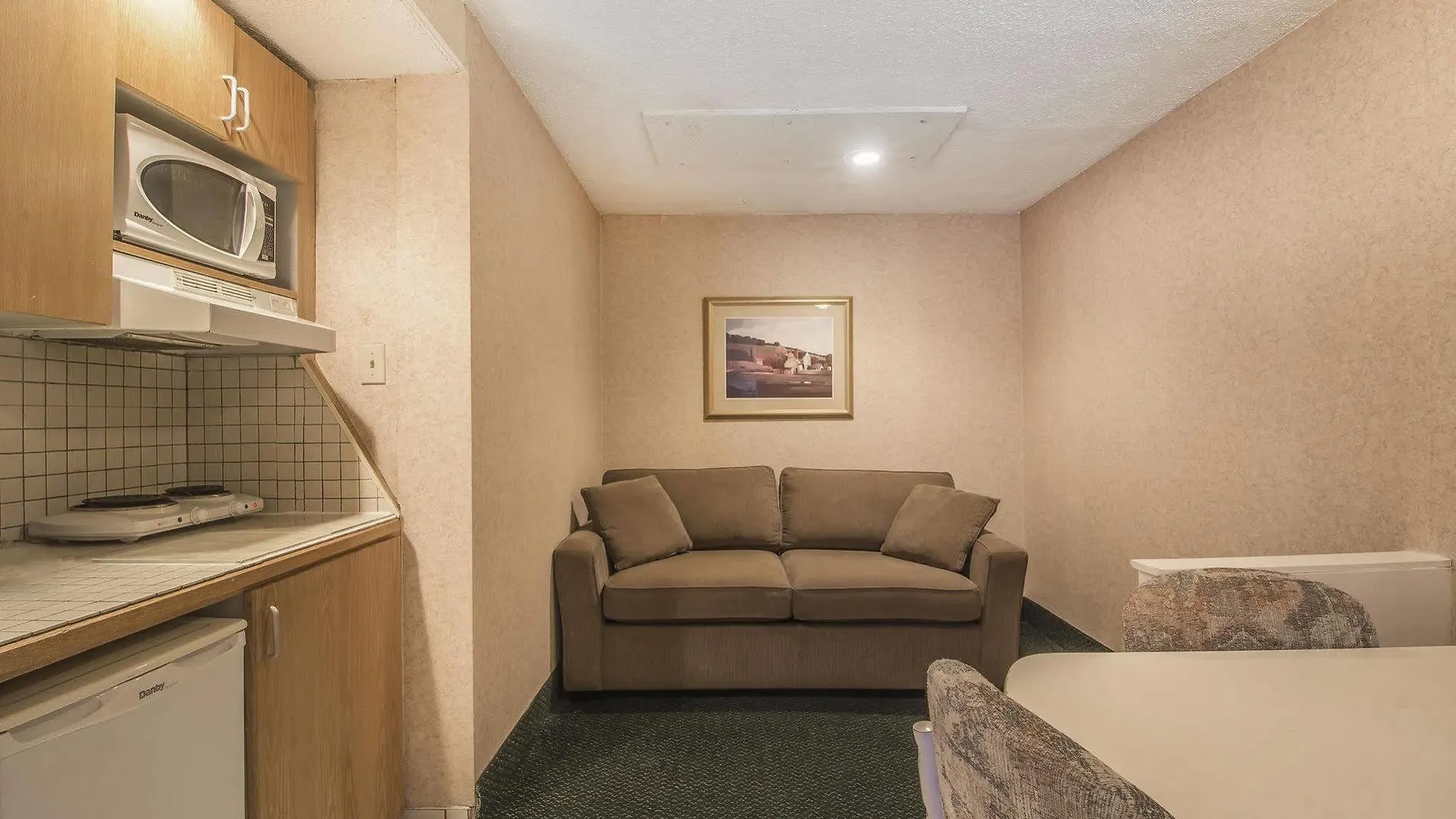 Econo Lodge Motel Village Calgary 0*,  Canada