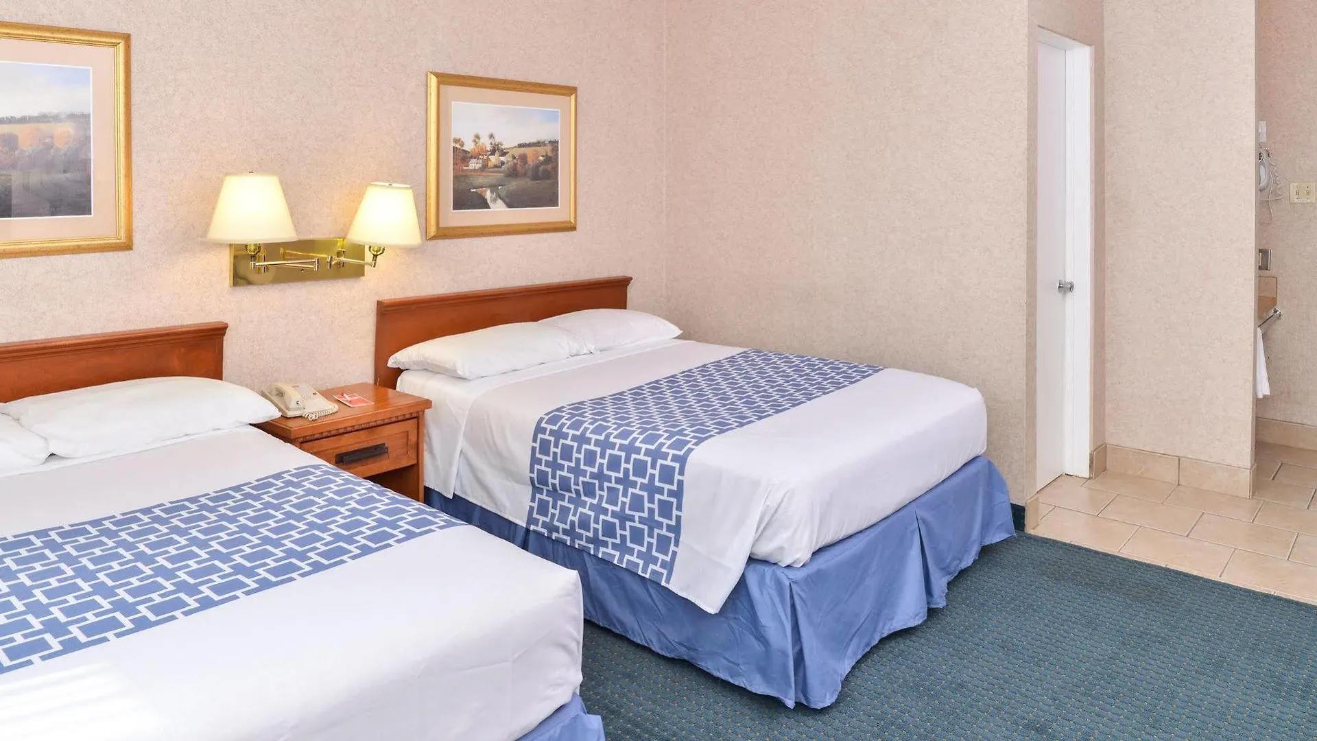 Econo Lodge Motel Village Calgary