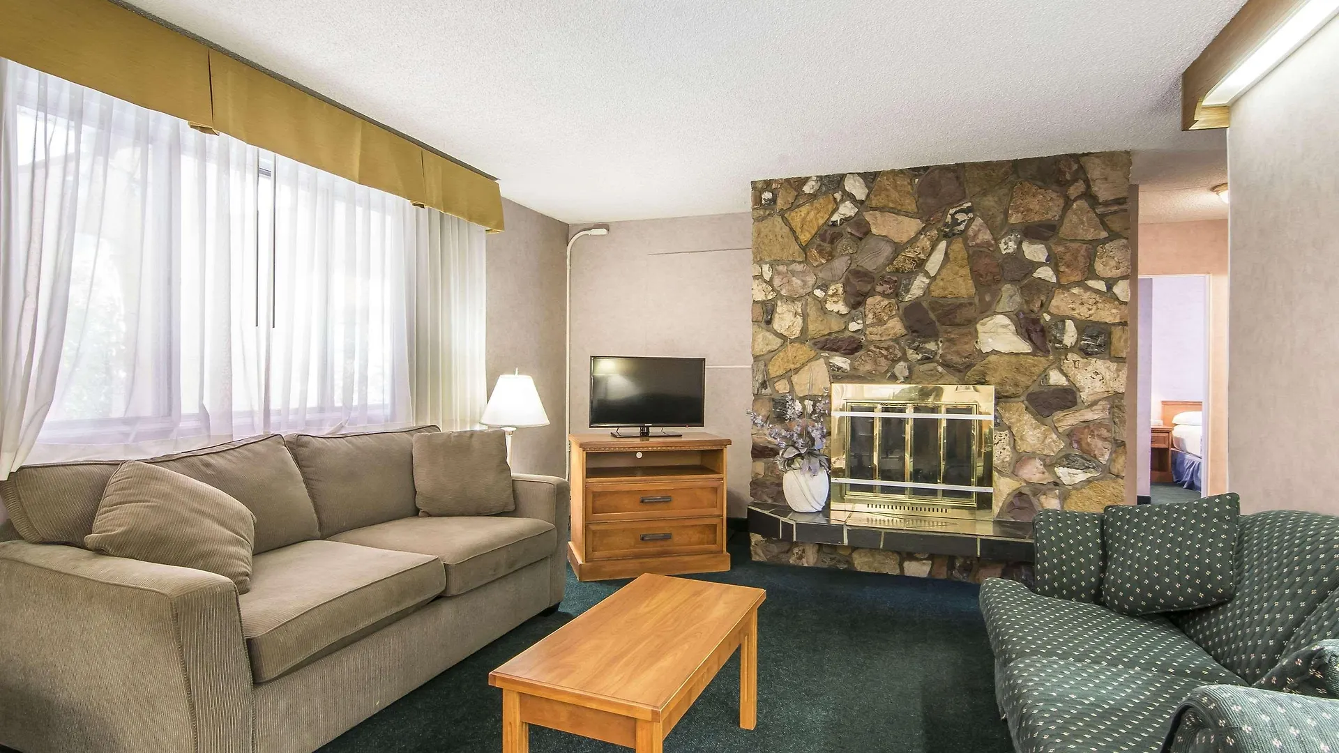 Econo Lodge Motel Village Calgary