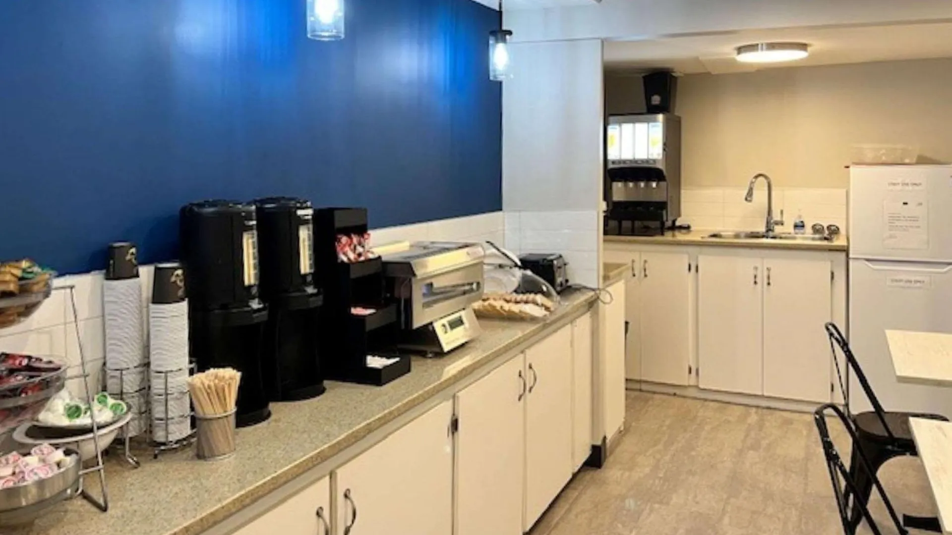 Econo Lodge Motel Village Calgary 0*,  Canada